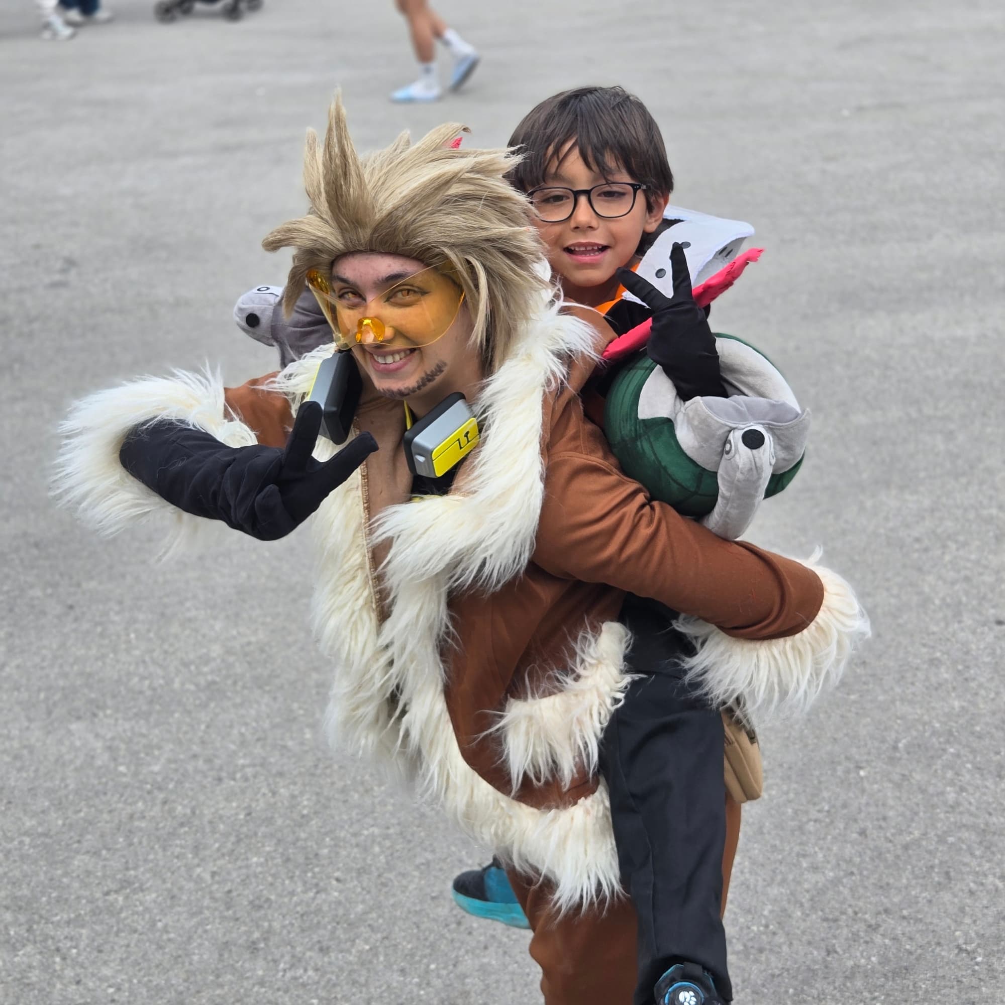 Hawks et mini bakugo