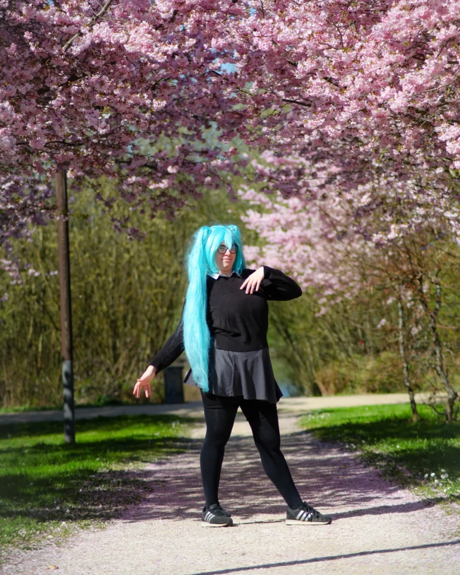 Rolling Girl Miku - Photo 1