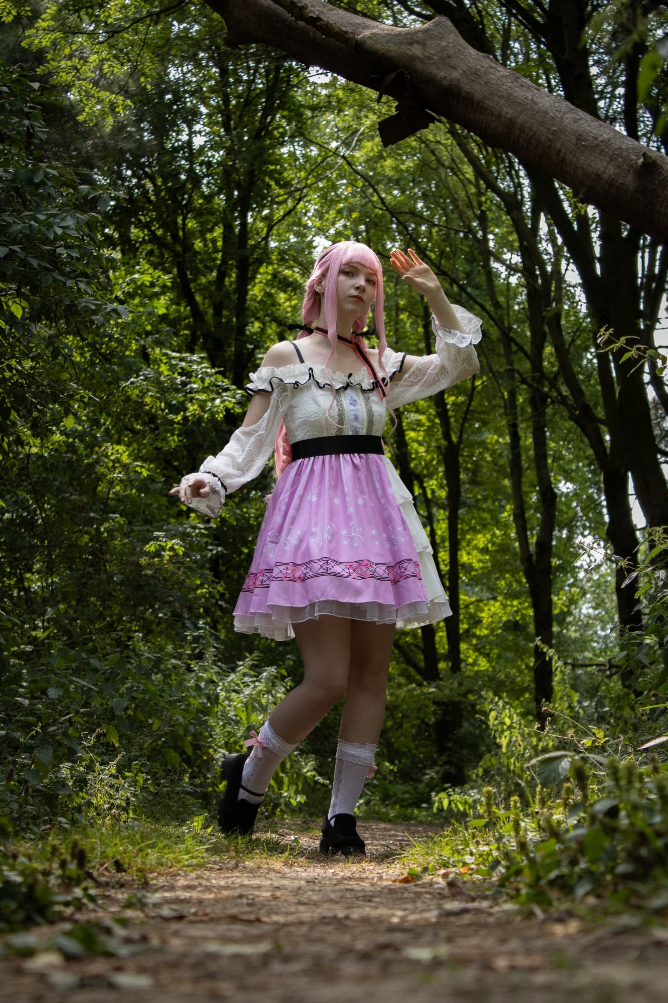 Nikki in nature - Photo 10