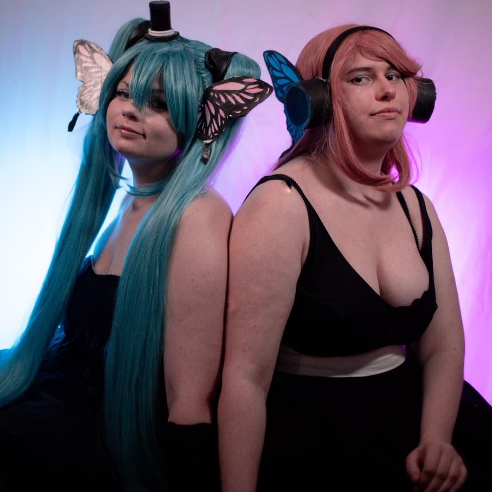 Miku & Luka - Magnet - Vocaloid cosplay photoshoot cover
