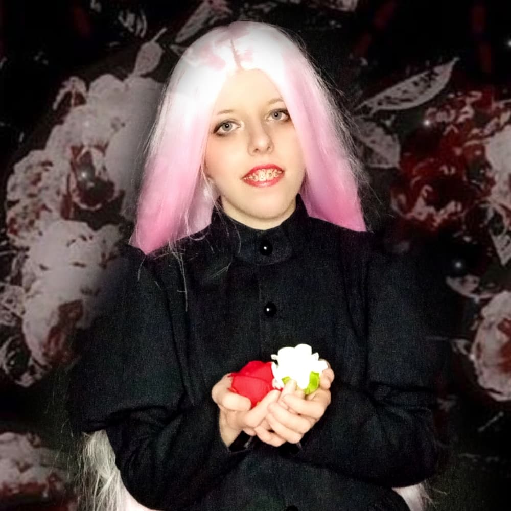 Lorena  cosplay photoshoot cover