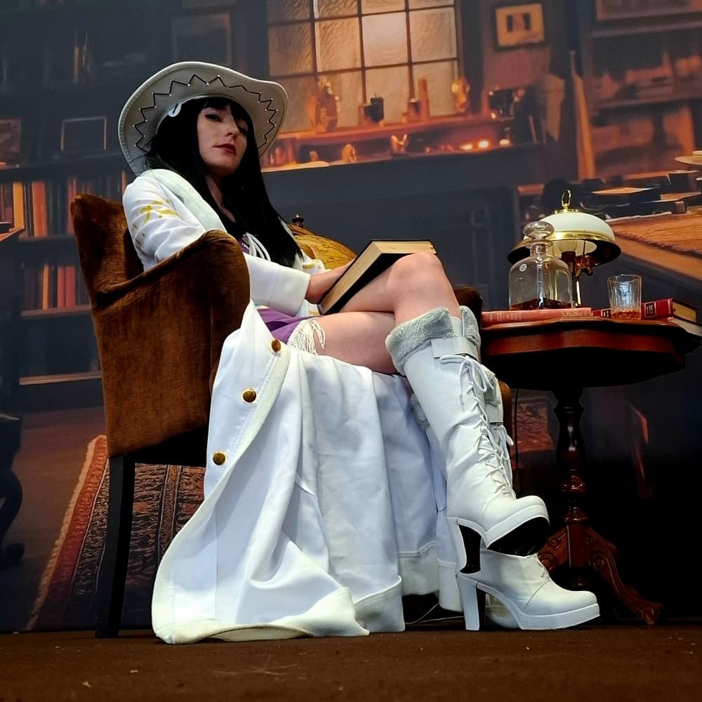 Nico robin - One Piece cosplay photoshoot cover