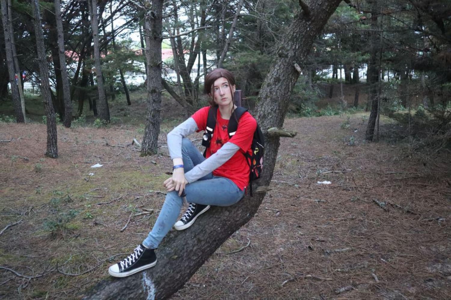 Ellie TLOU forest - Photo 5