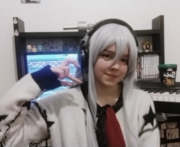 Kanade 🎧🩵 - Photo 9