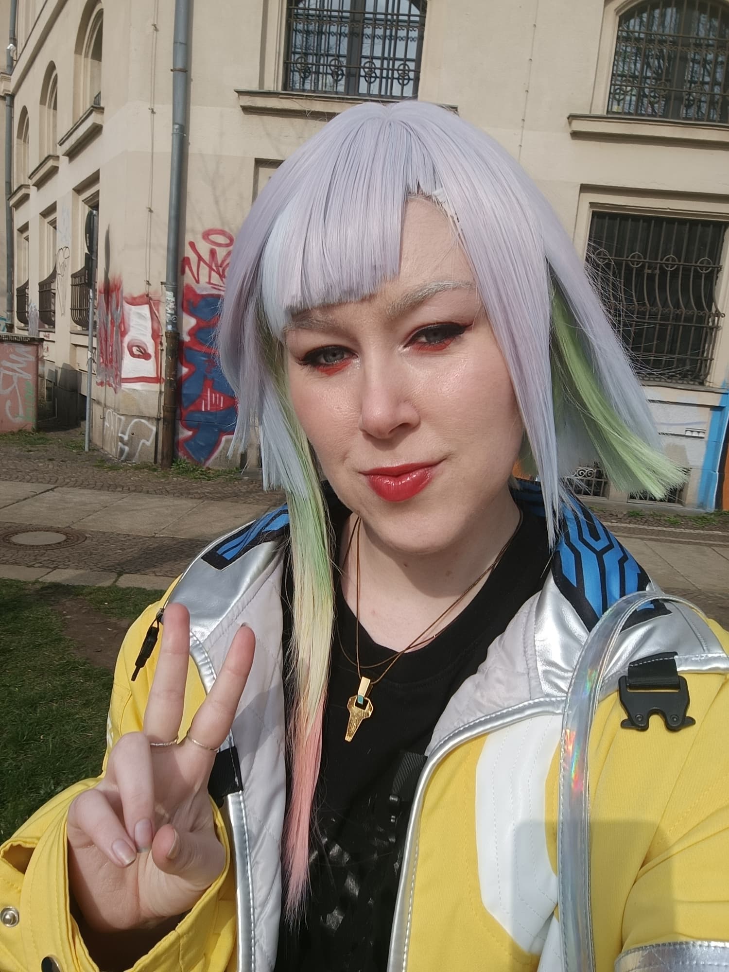 Selfies II - Photo 2