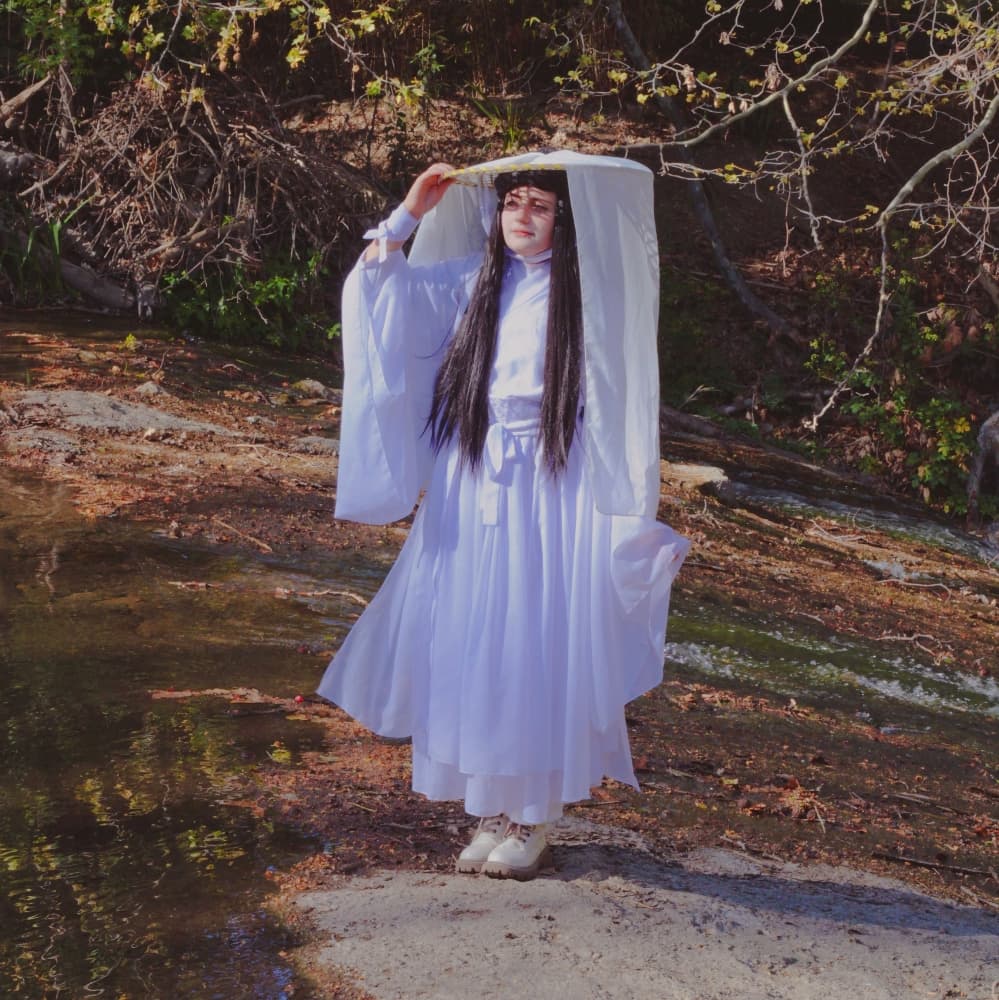 Xie Lian - Heaven Official's Blessing cosplay photoshoot cover