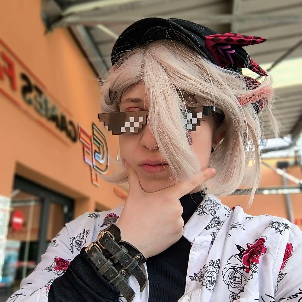 Casual Lyney - Genshin Impact cosplay photoshoot cover