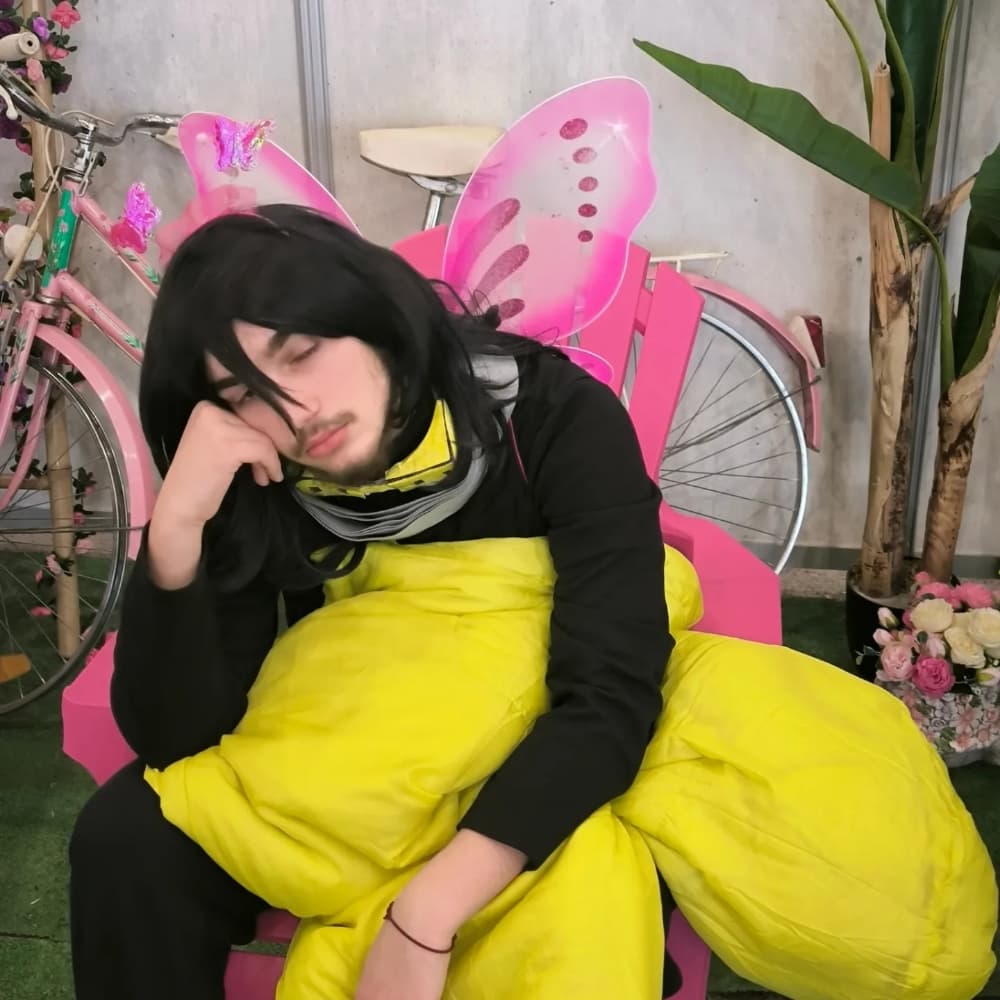 Aizawa 🦋 - Photo 3