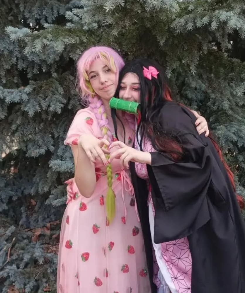 Mitsuri and nezuko - Photo 3