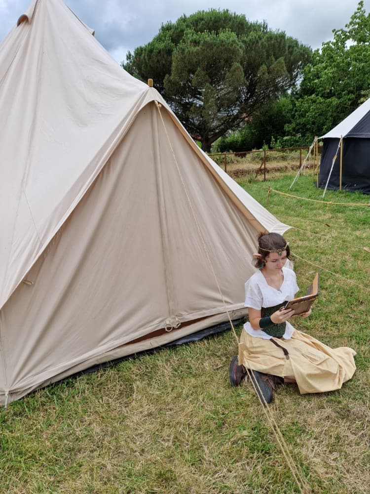 Hellen (OC) - Photo 2