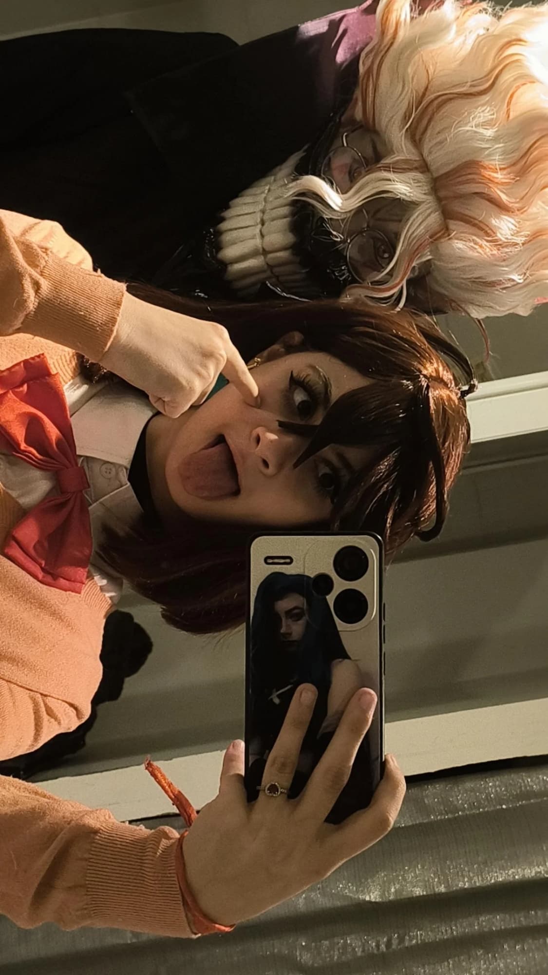 Momo ayase  - Photo 1