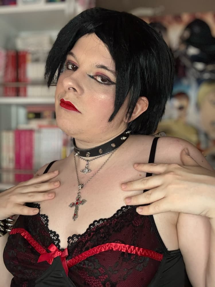 Nana Osaki - Photo 1