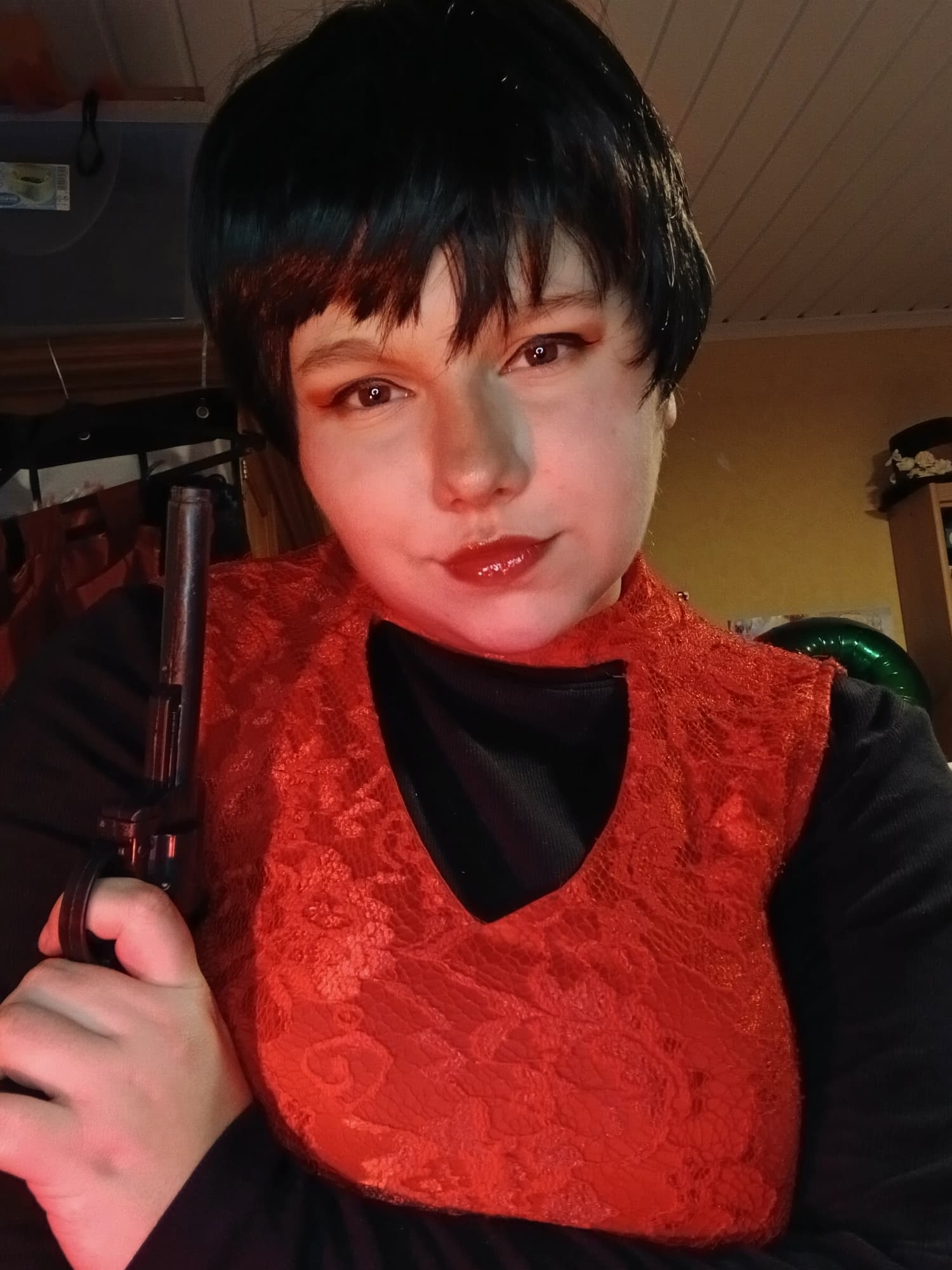 Ada wong at home - Photo 36