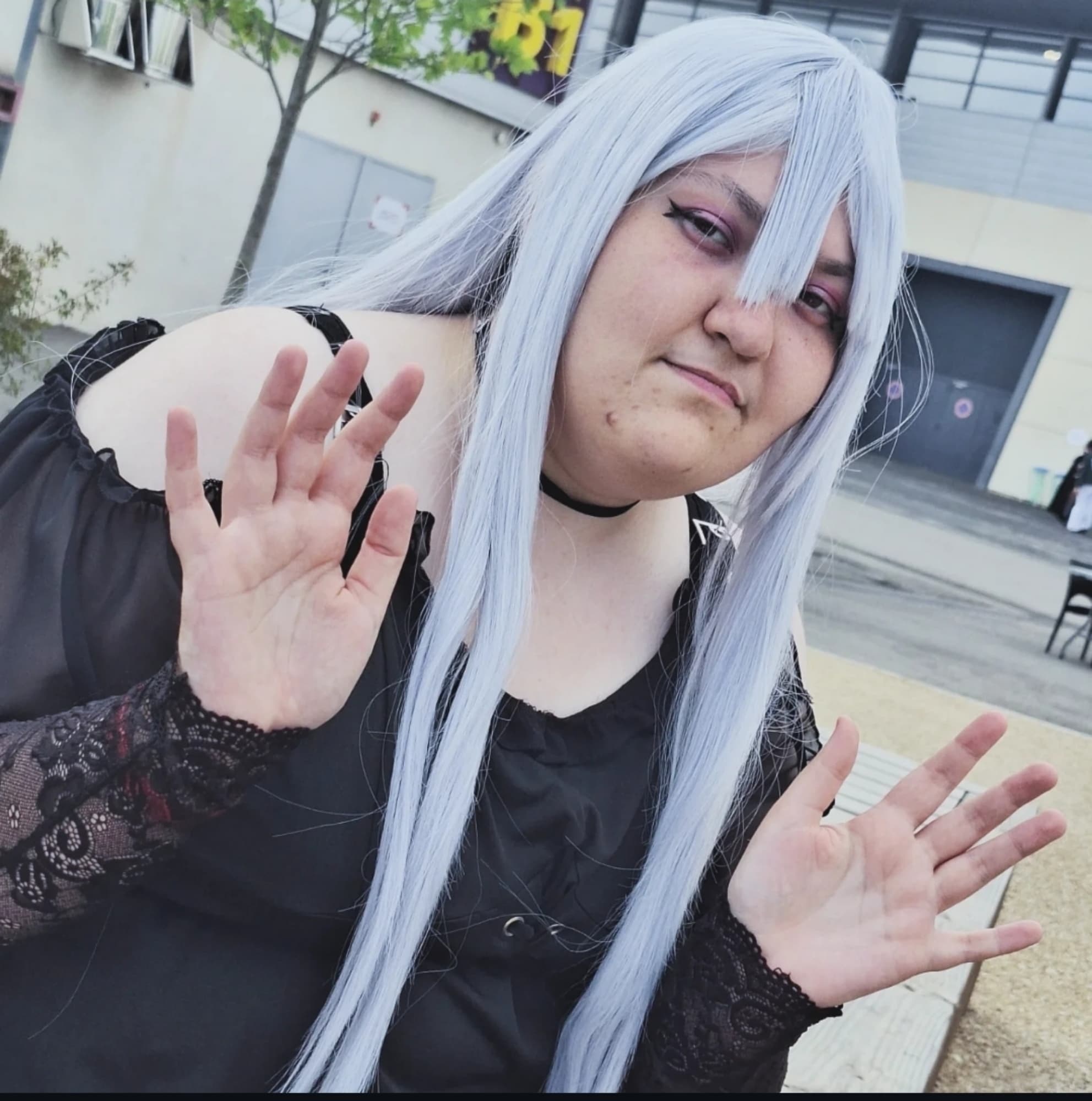 Kanade Yoisaki  - Photo 3