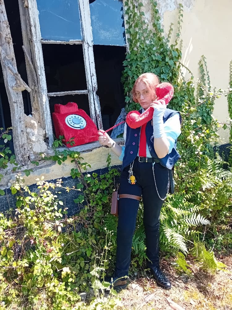 Phone guy - Photo 25