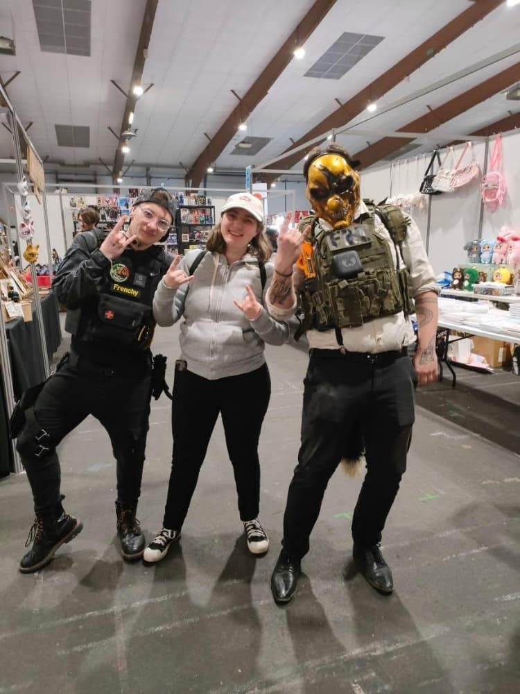 Wolf (golden mask) - Photo 34