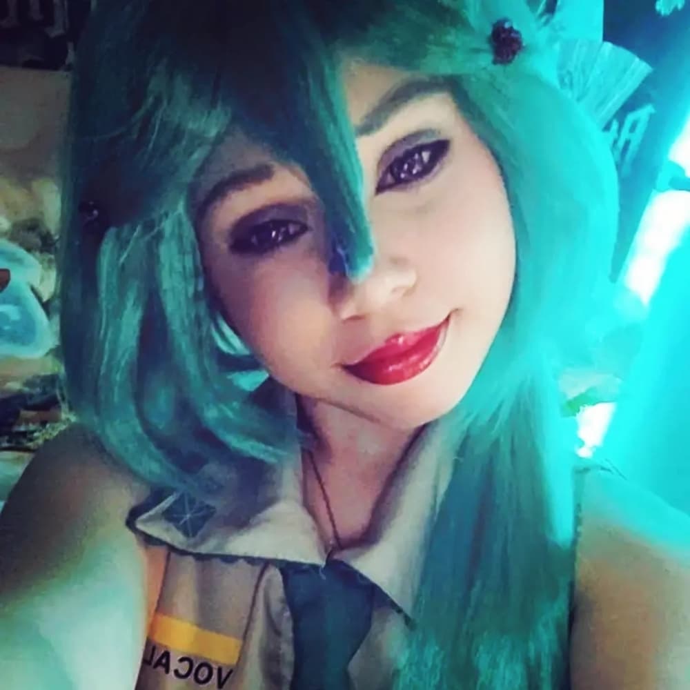 Hatsune Miku 🎤 - Photo 1