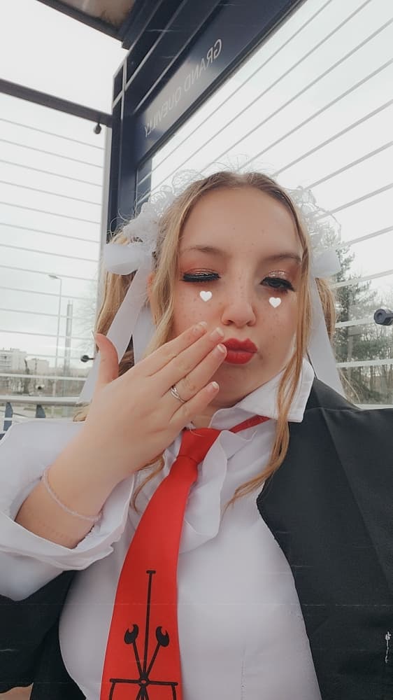 Celestia ludenberg - Photo 1