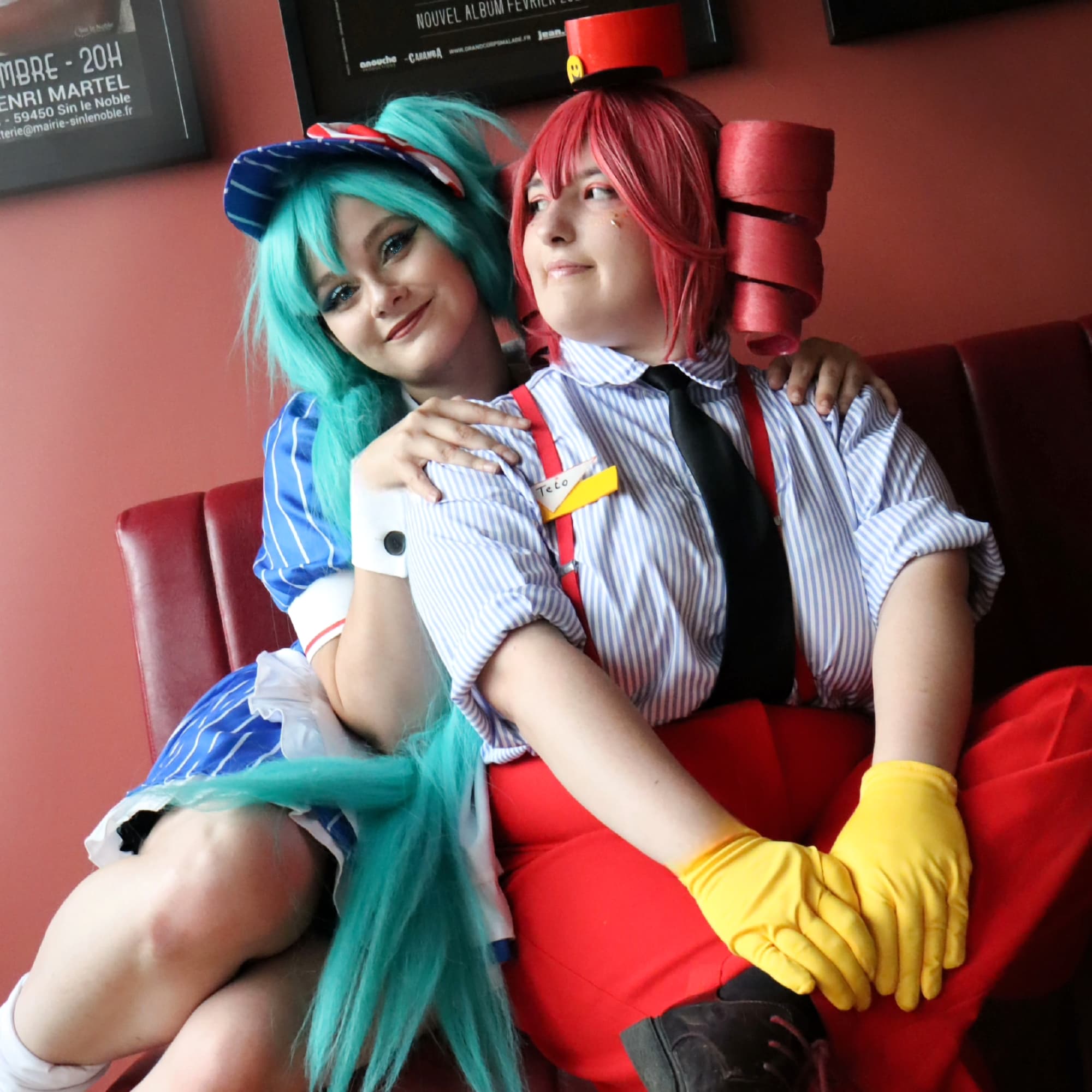 Miku/TetoMesmerizer  - Vocaloid cosplay photoshoot cover