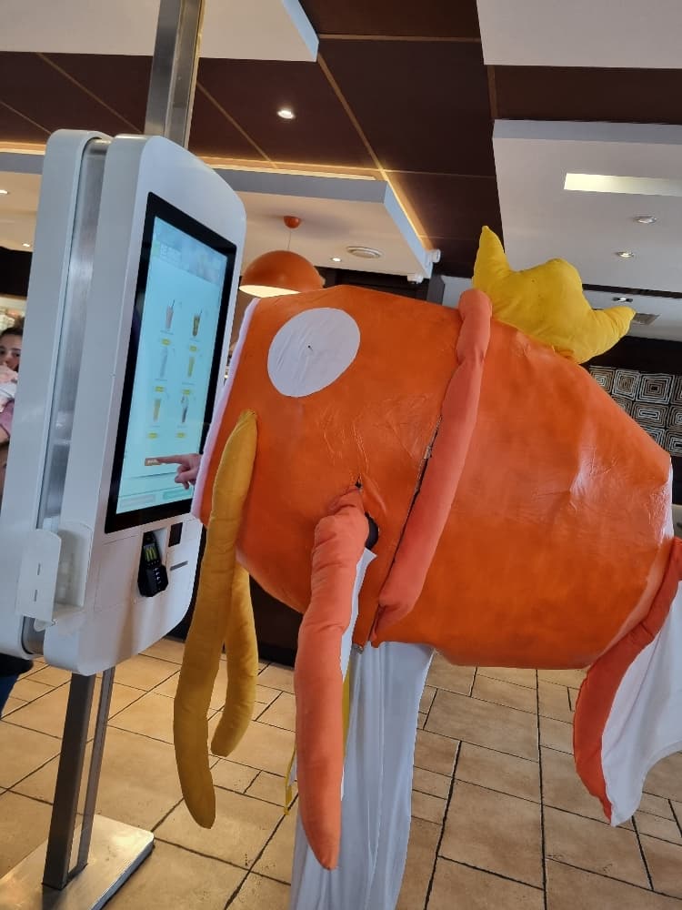 Magicarpe à Macdo - Photo 3