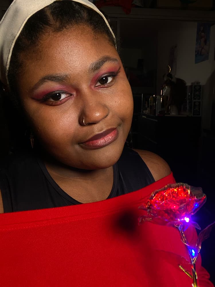 Yor Forger - Photo 5