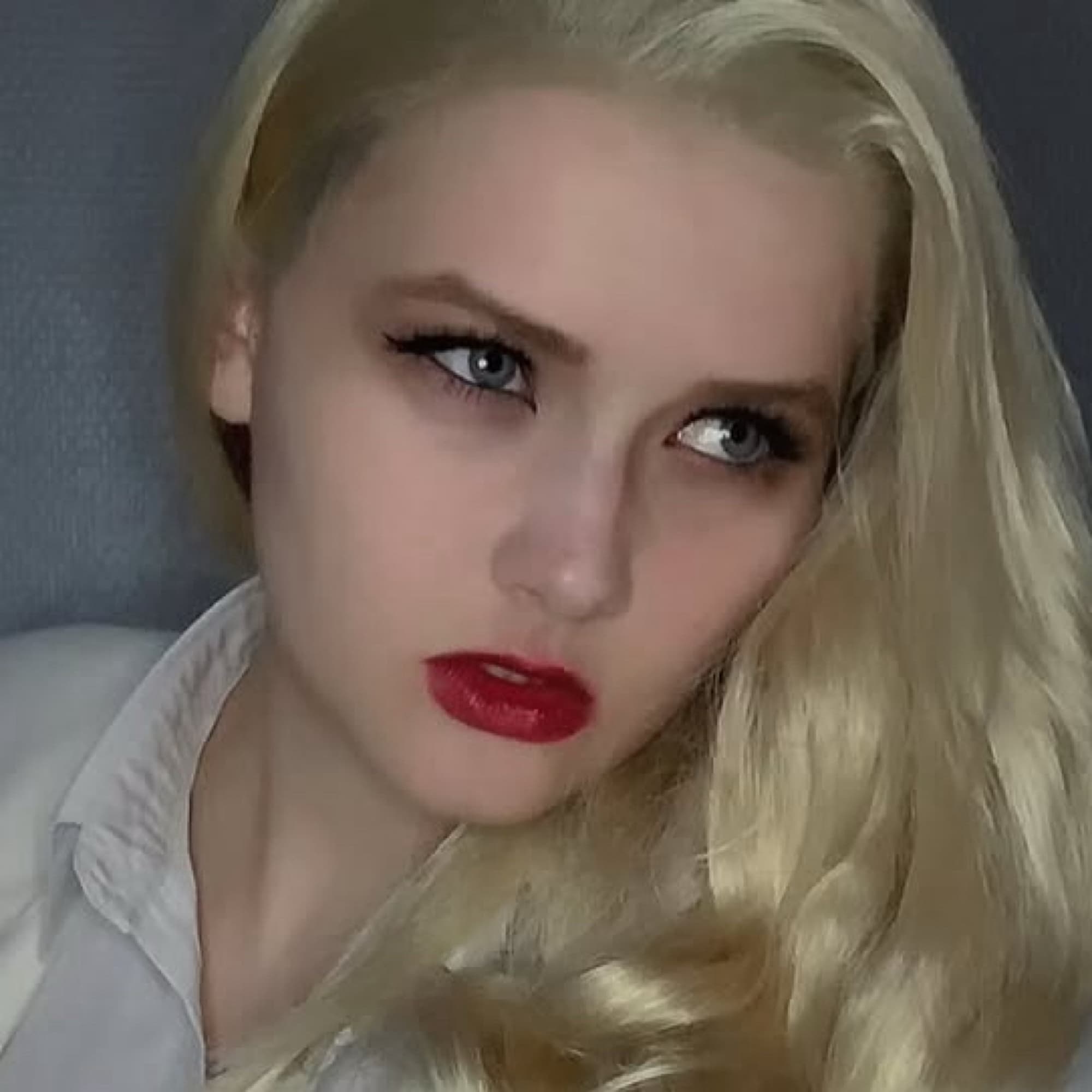 Alex Wesker - Resident Evil cosplay photoshoot cover