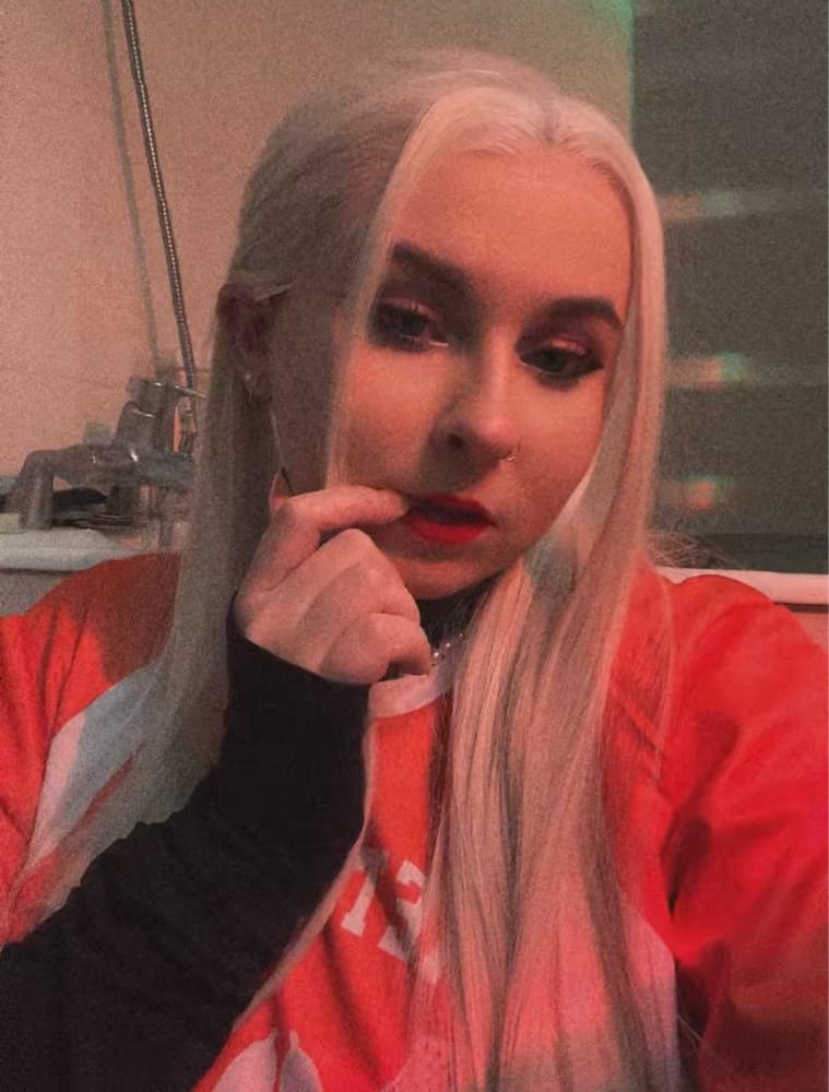 Allison Reynolds  - Photo 1