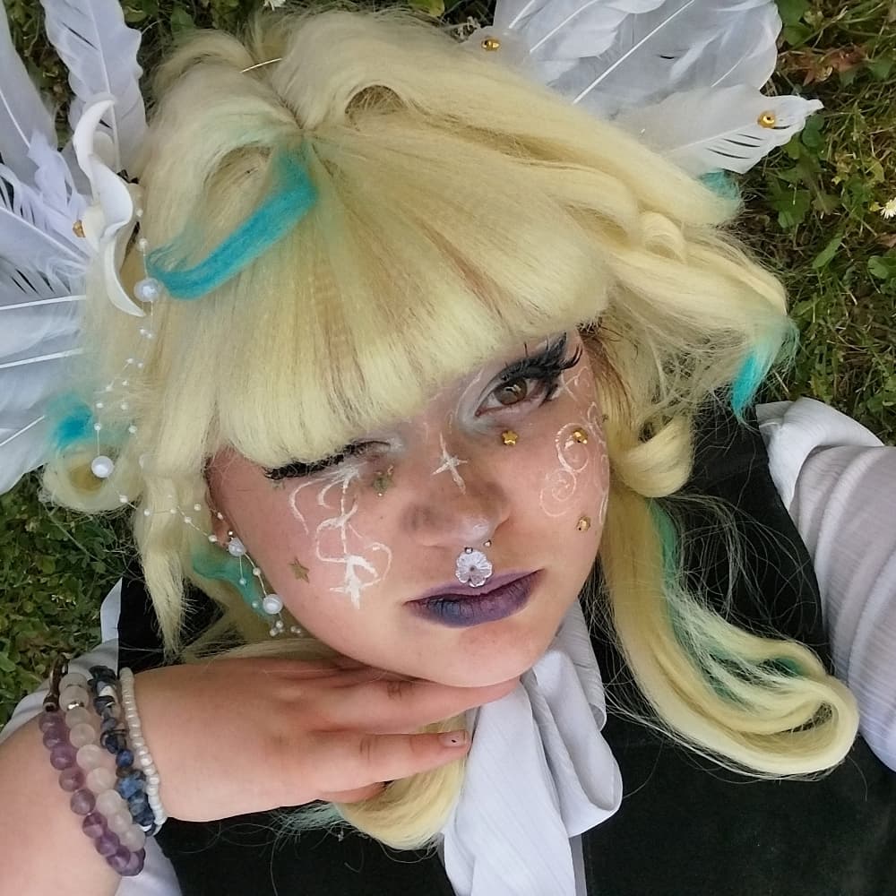 Lumine - Genshin Impact cosplay photoshoot cover