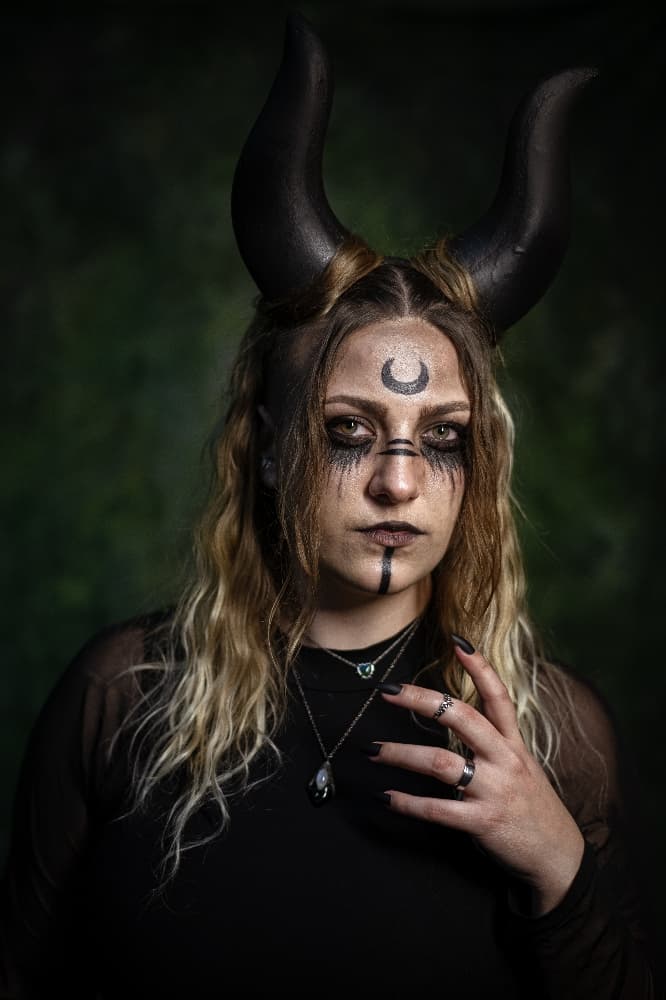 WITCH (V1) - Photo 1