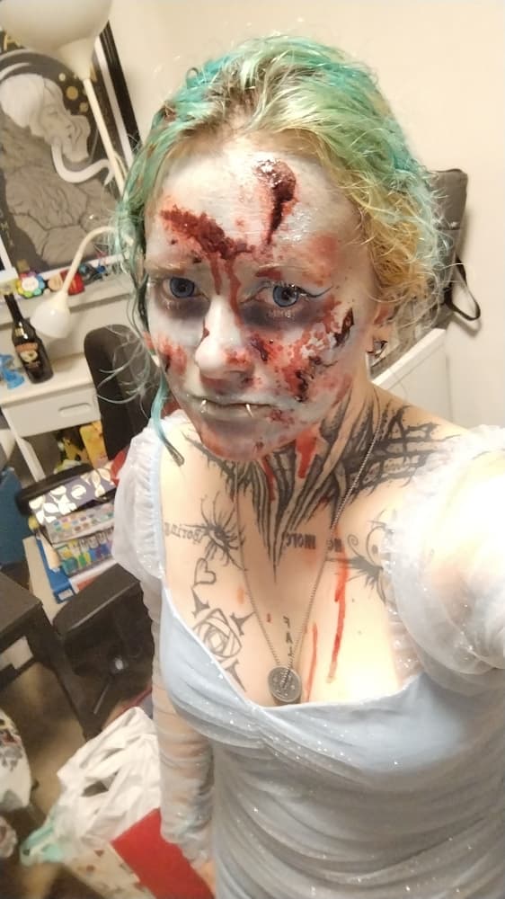 Frozen Zombie Elsa - Photo 10