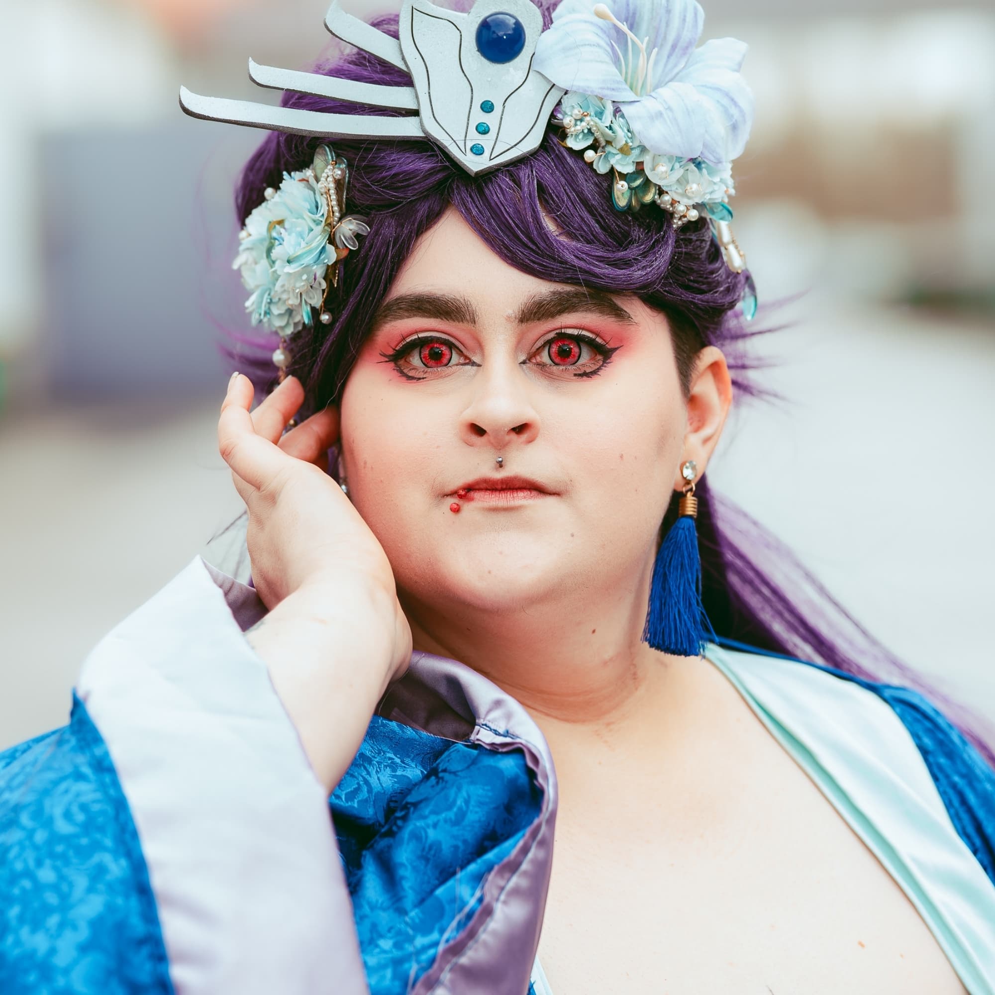 Lihua - The Apothecary Diaries cosplay photoshoot cover