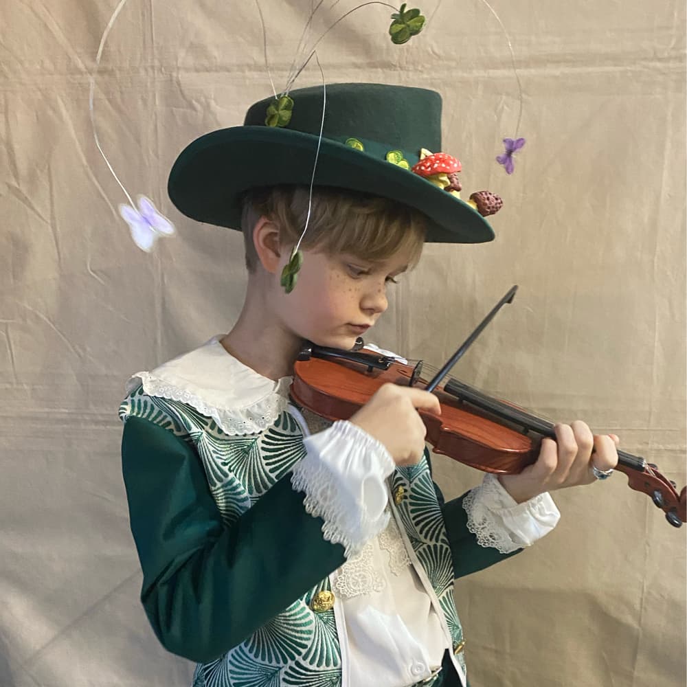 Leprechaun  - Unclassified cosplay photoshoot cover