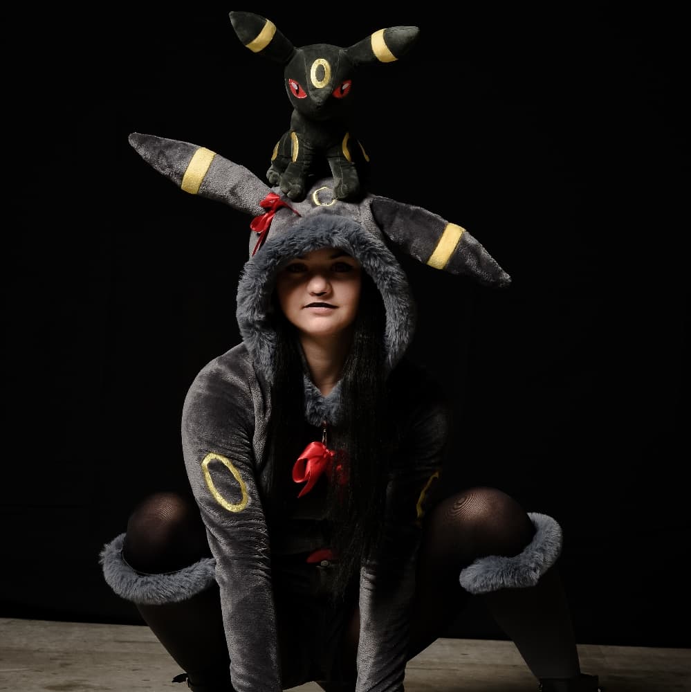 Play azur 2025 - Pokémon cosplay photoshoot cover