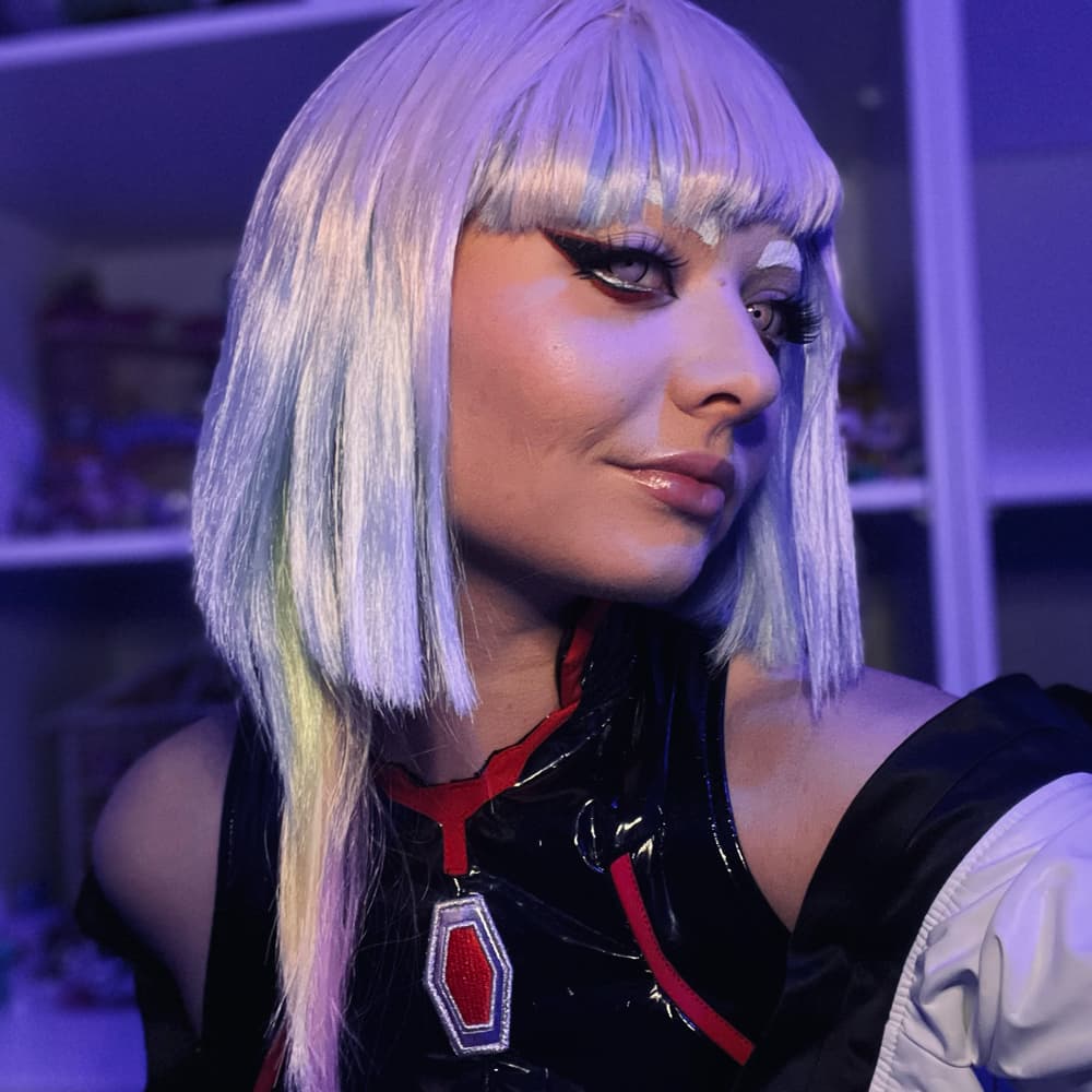 Lucy - Cyberpunk 2077 cosplay photoshoot cover