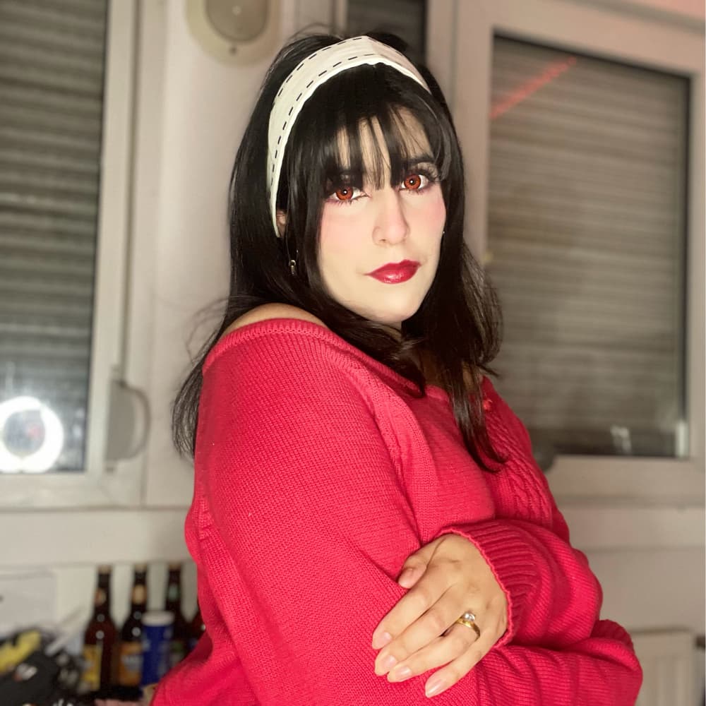 Yor Forger - Spy x Family cosplay photoshoot cover