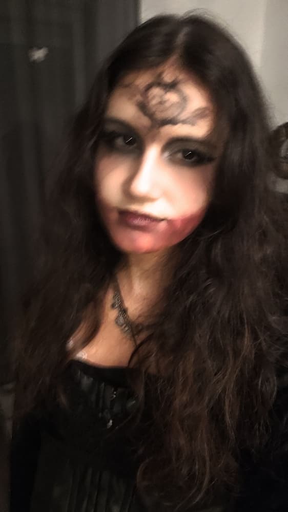 CassandraDimitrescu  - Photo 5