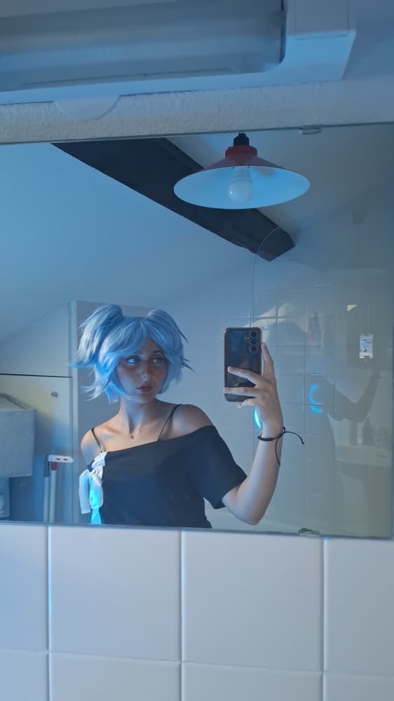 nagisa shiota  - Photo 1