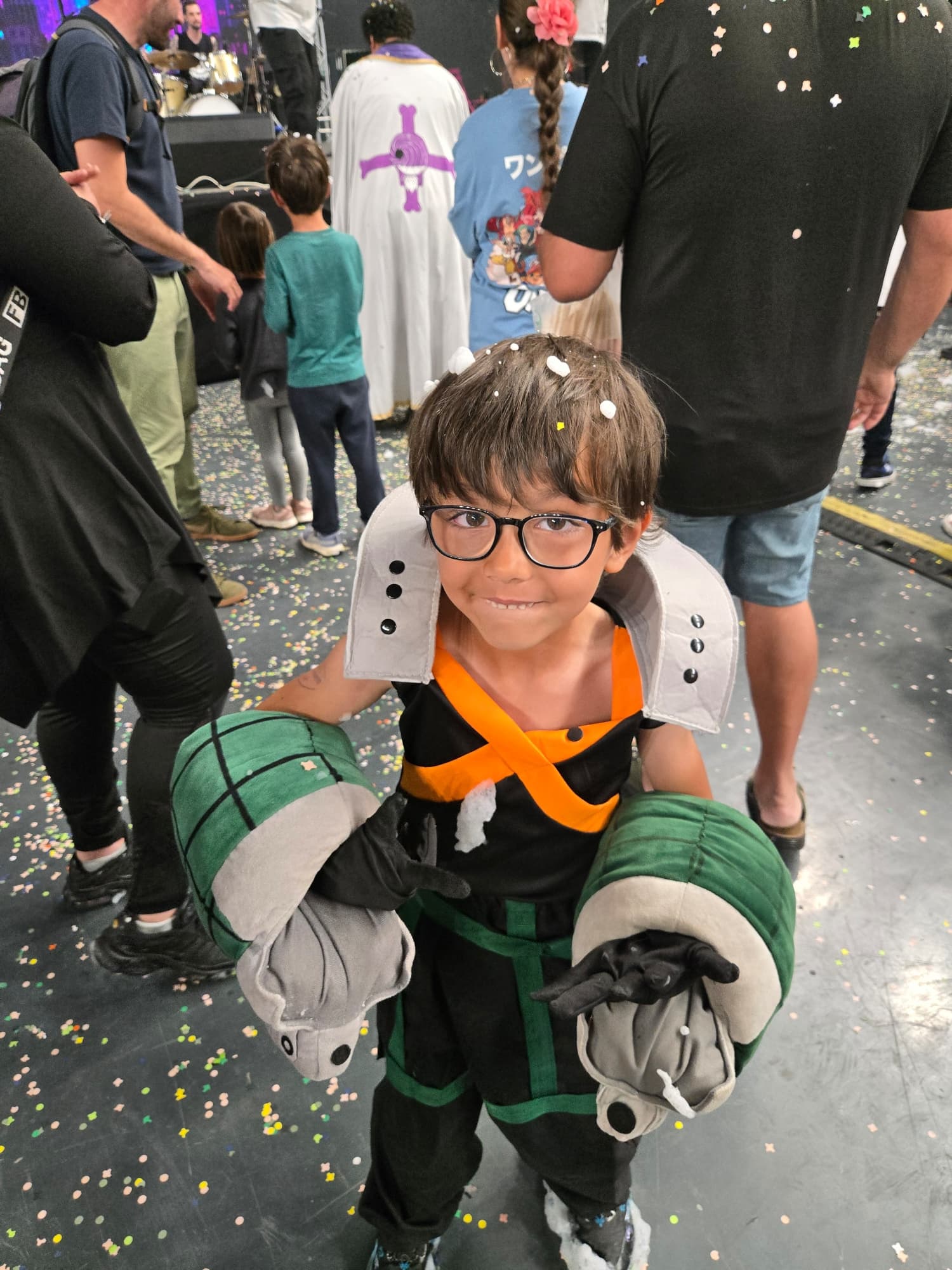 Hawks et mini bakugo - Photo 16