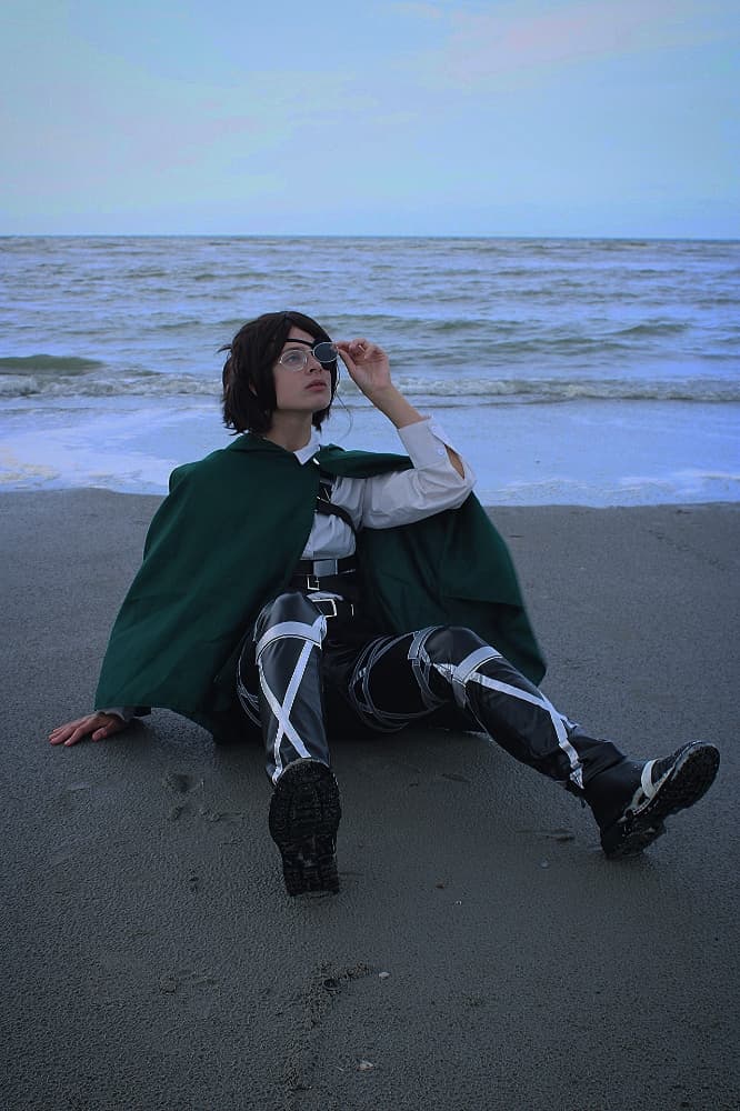 Hange Zoe  - Photo 3