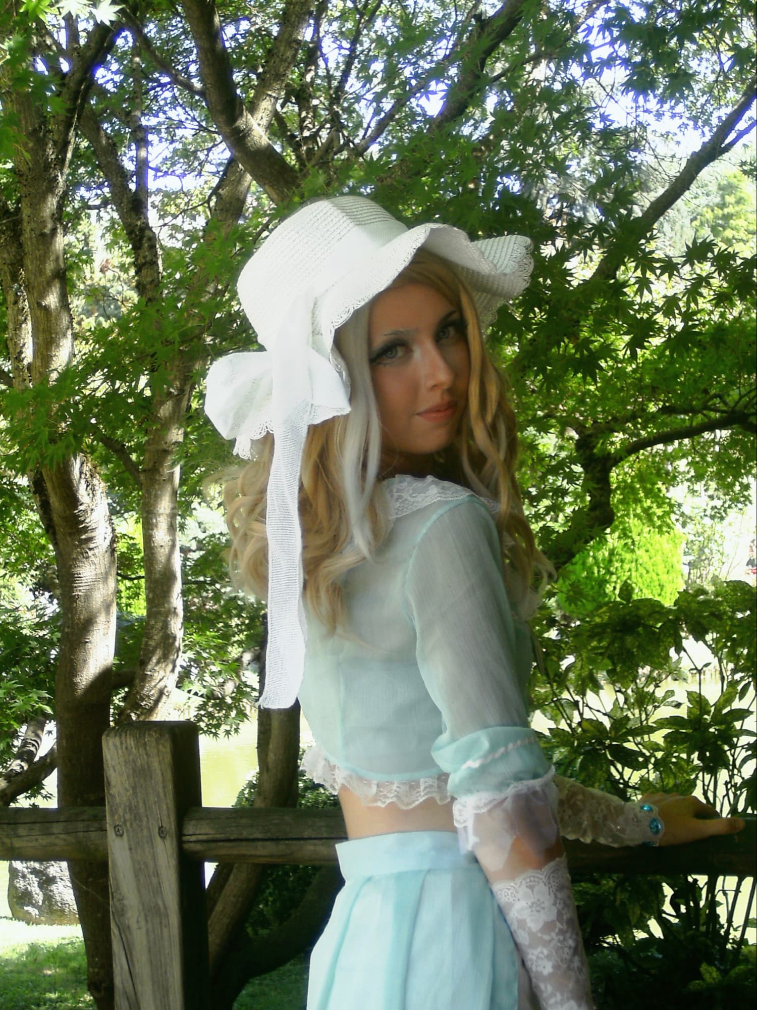 Demi Bourbon - Photo 3