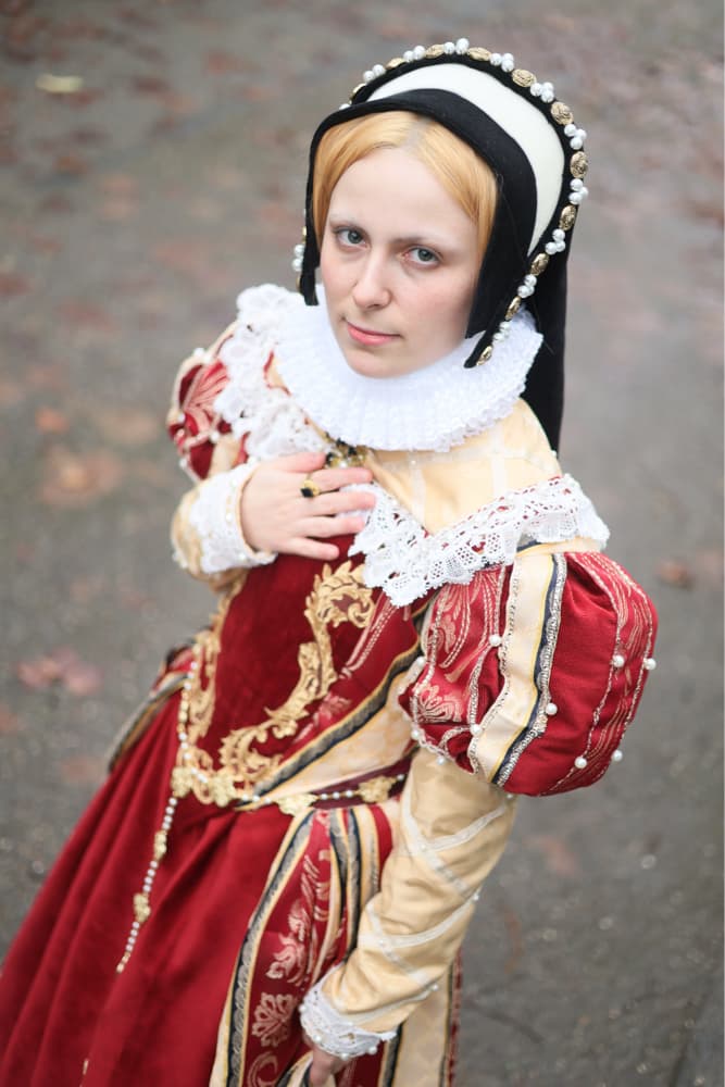 Mary I of England Cosplay - Photo 20
