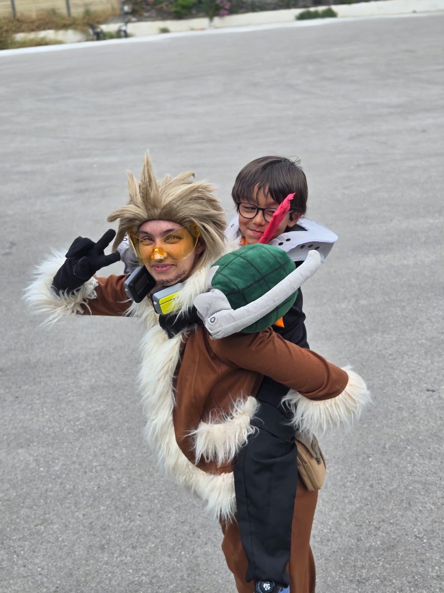 Hawks et mini bakugo - Photo 13