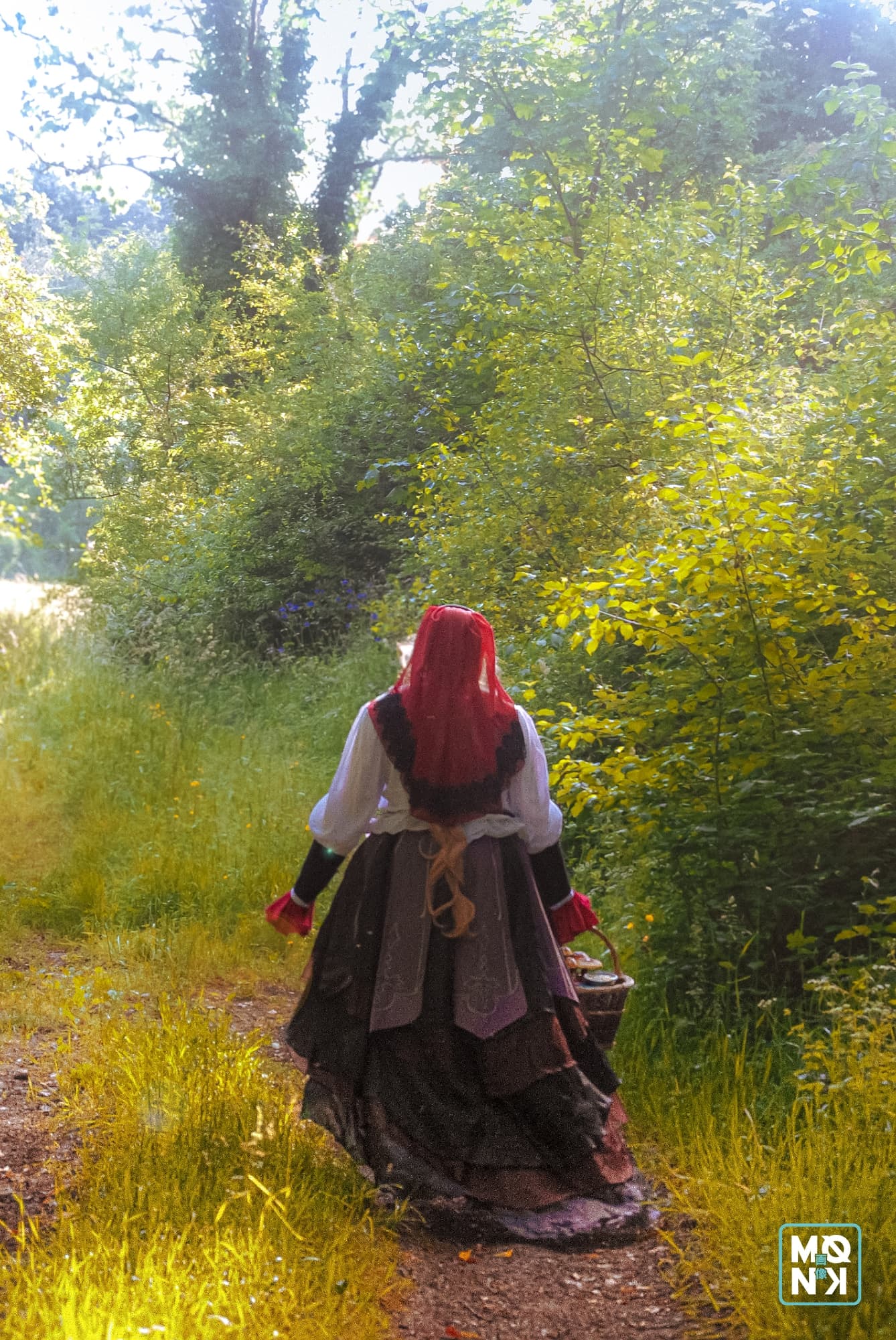 Red Riding Hood - Photo 7