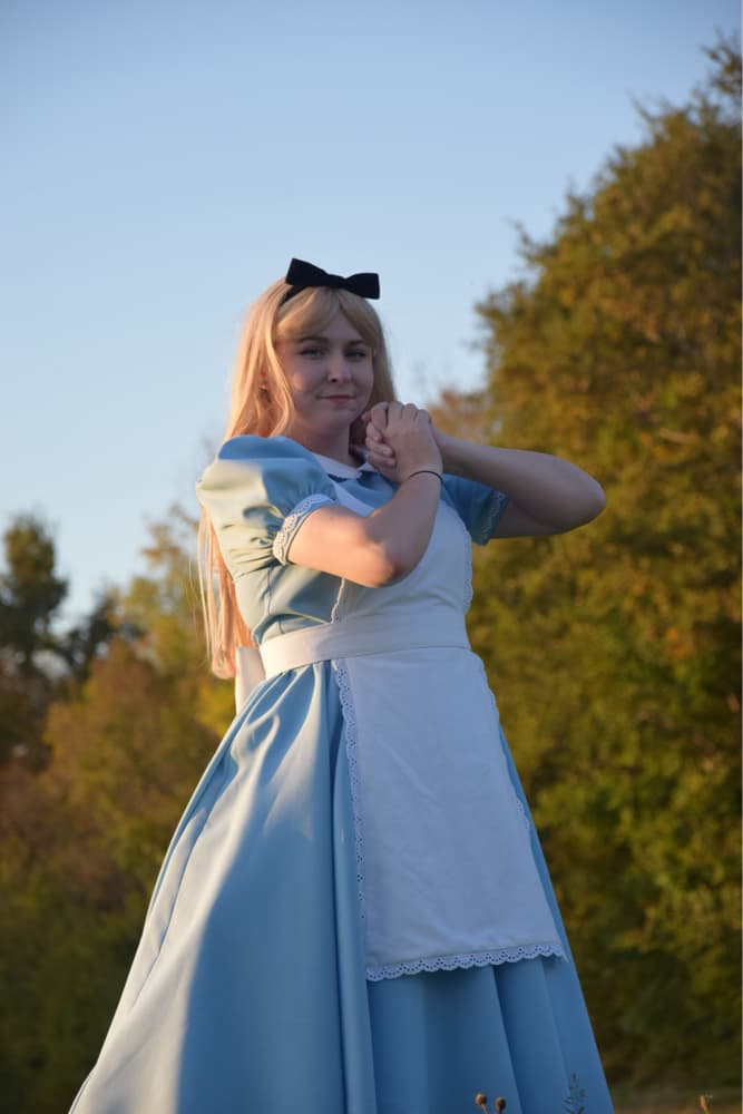 Alice  - Photo 9