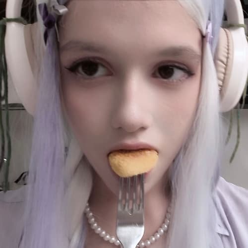 Oli vers. Pyjama  cosplay photoshoot cover