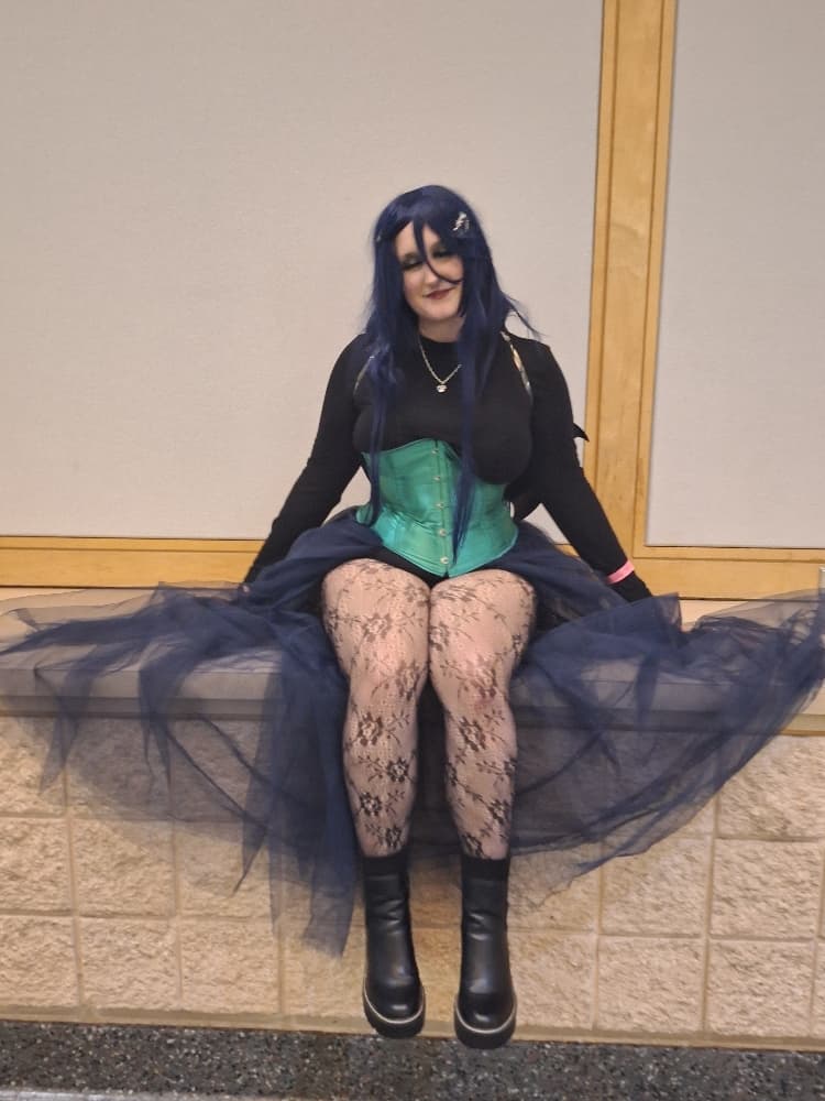 Queen Chrysalis - Photo 1