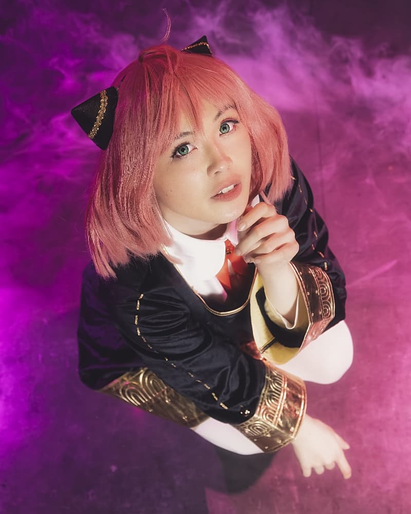 Anya FORGER - Photo 2