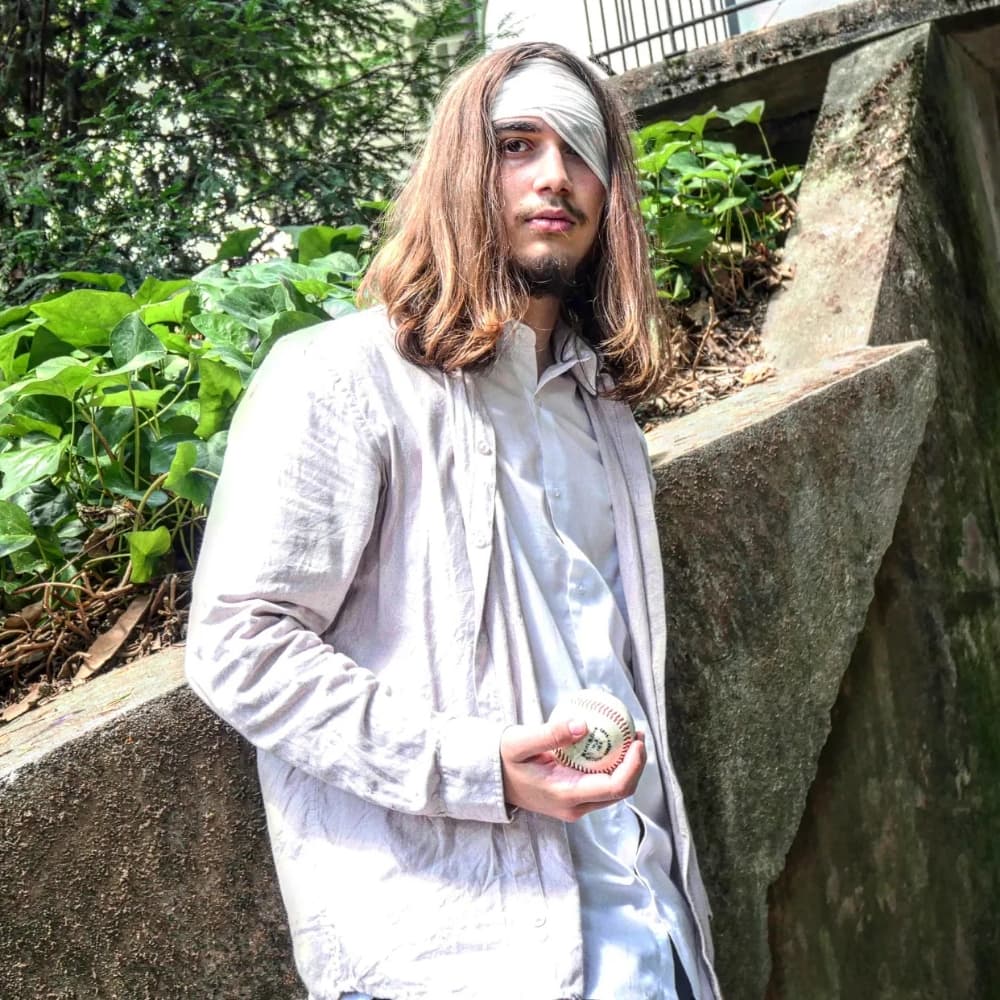 Eren dans la nature - Attack on Titan cosplay photoshoot cover