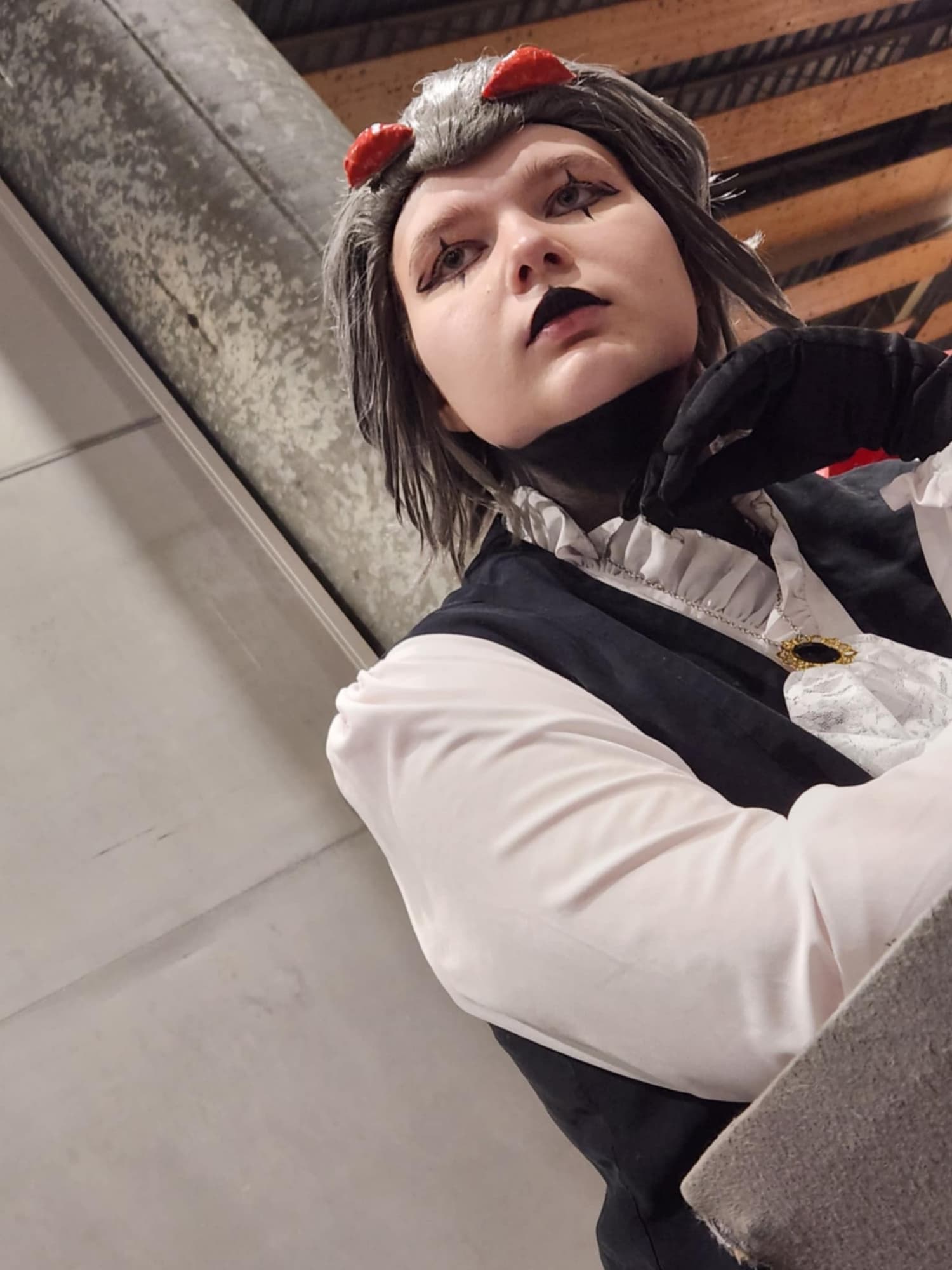 Stolas other outfit - Photo 17