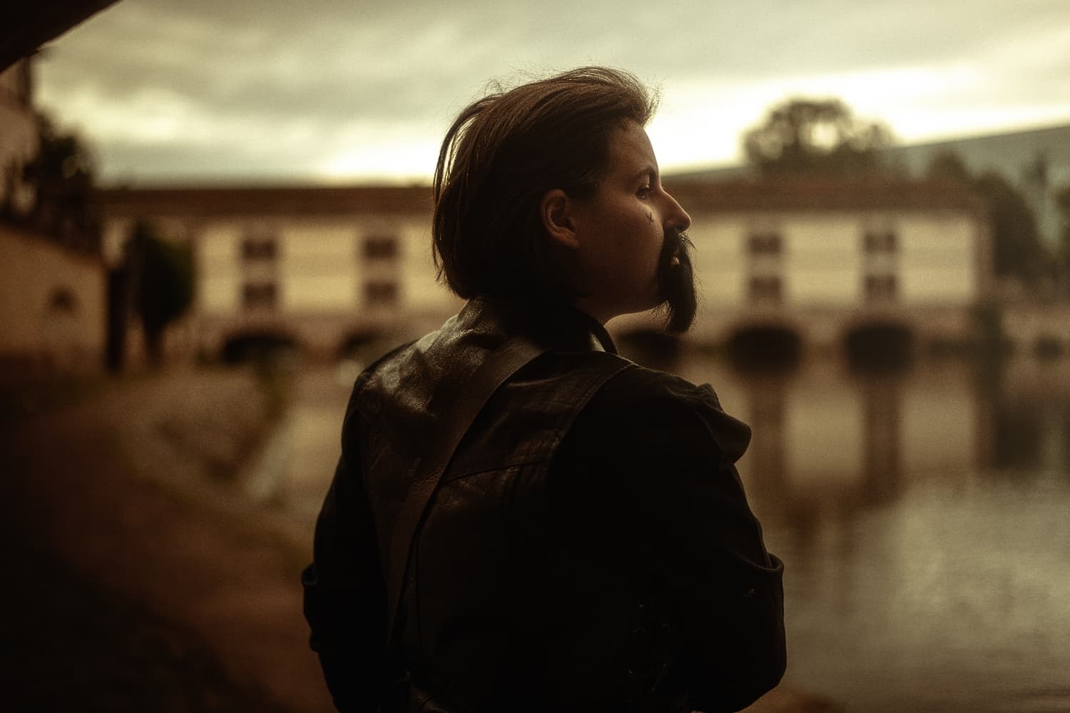 Izzy hand  - Photo 8